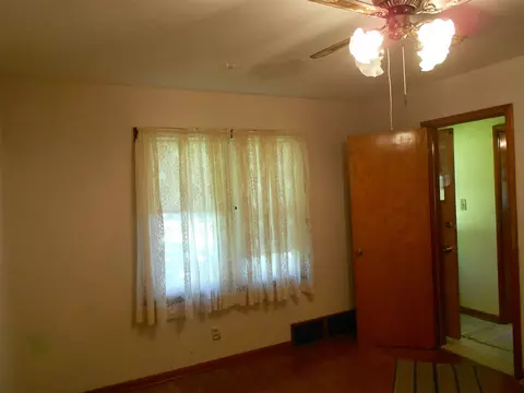 725 N Main St, Eureka, IL 61530 photo 17