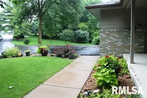 7 Maple Dr, Goodfield, IL 61742 photo 3