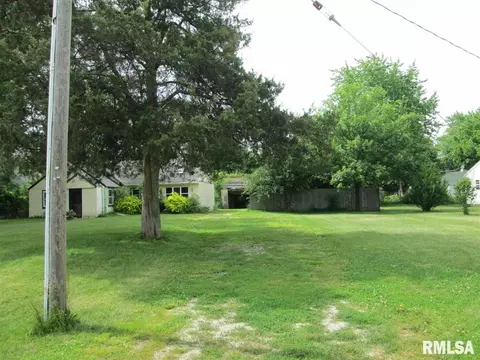 216 Meadow Lawn St, Manito, IL 61546 photo 2