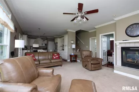 8023 W Thorngate Dr, Mapleton, IL 61547 photo 4