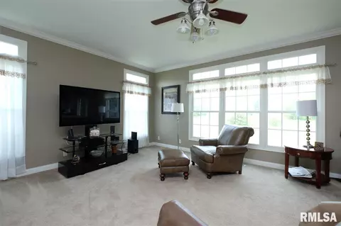8023 W Thorngate Dr, Mapleton, IL 61547 photo 5