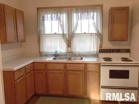 62 W Pne, Canton, IL 61520 photo 9