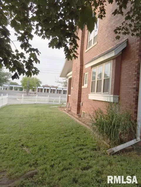 62 W Pne, Canton, IL 61520 photo 32