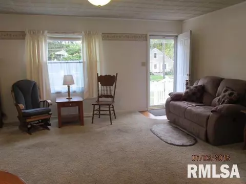 209 Gloria, Eureka, IL 61530 photo 2