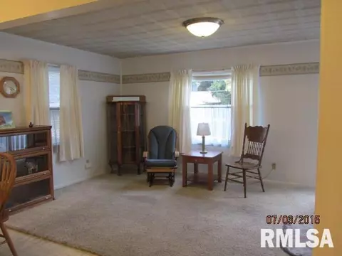 209 Gloria, Eureka, IL 61530 photo 3
