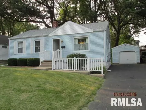 209 Gloria, Eureka, IL 61530 photo 1