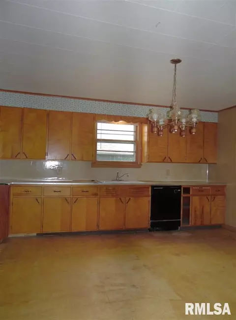 8819 W Main St, Mapleton, IL 61547 photo 9
