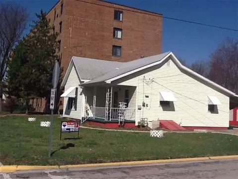 928 E Jefferson, Macomb, IL 61455 photo 1