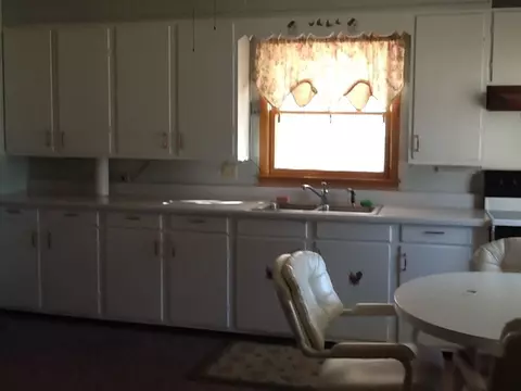 928 E Jefferson, Macomb, IL 61455 photo 6