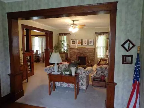 524 E Calhoun St, Macomb, IL 61455 photo 3