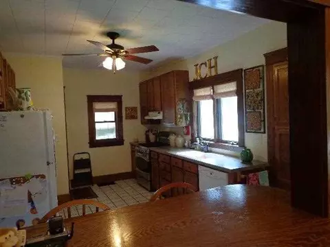 524 E Calhoun St, Macomb, IL 61455 photo 7