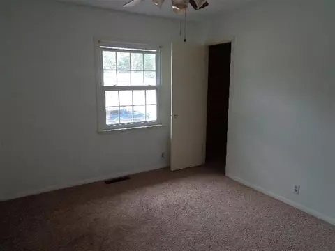 215 E Grant, Macomb, IL 61455 photo 11
