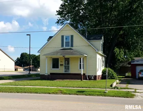 1230 E Chestnut St, Canton, IL 61520 photo 1