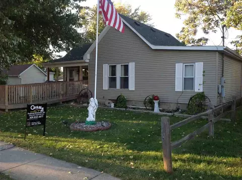 1334 E Carroll St, Macomb, IL 61455 photo 1
