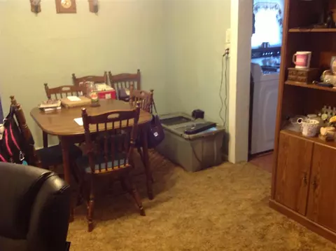 1334 E Carroll St, Macomb, IL 61455 photo 4