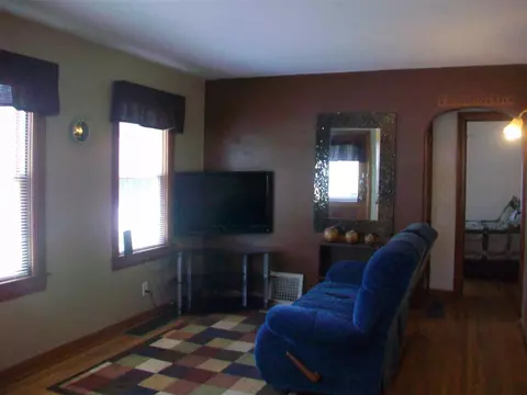 306 N 3rd, Canton, IL 61520 photo 2