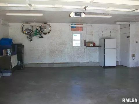 306 N 3rd, Canton, IL 61520 photo 26