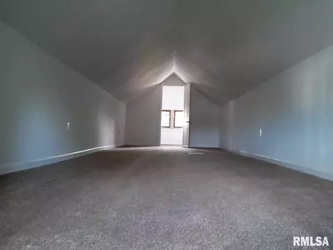 723 E Thrush Ave, Peoria, IL 61603 photo 13
