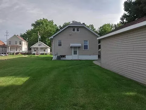 723 E Thrush Ave, Peoria, IL 61603 photo 5