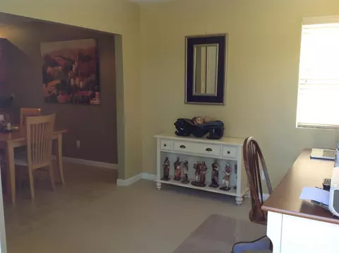 323 Pinecrest Dr, Macomb, IL 61455 photo 5