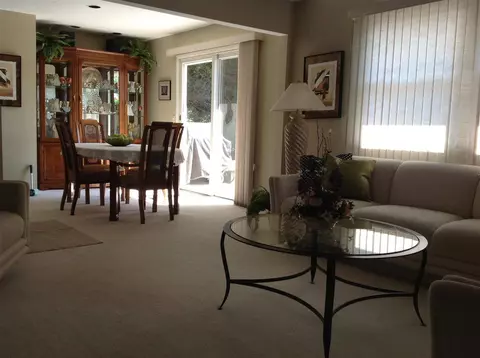 119 Doe Run, Macomb, IL 61455 photo 3