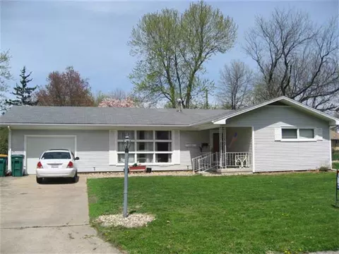 1124 Bobby Ave, Macomb, IL 61455 photo 1