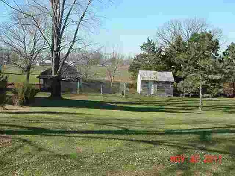 400 E Grove St, Table Grove, IL 61482 photo 23