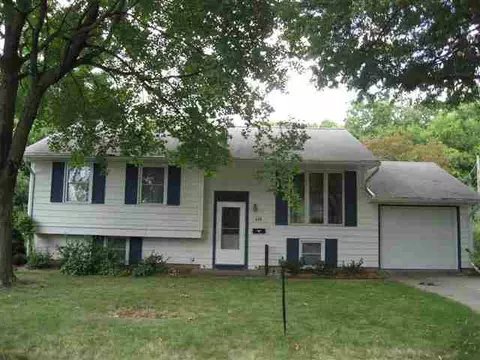 438 Summers Dr, Macomb, IL 61455 photo 1