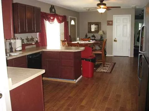 700 Beaumont Rd, Macomb, IL 61455 photo 4