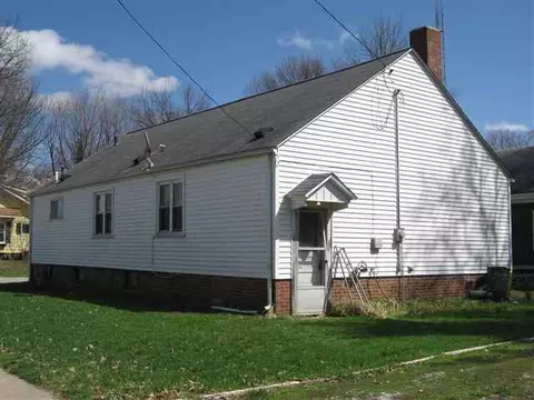 402 S Johnson St, Macomb, IL 61455 photo 7