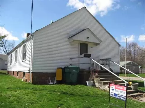 402 S Johnson St, Macomb, IL 61455 photo 6