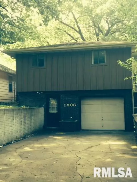 1908 E Knox, Peoria, IL 61614 photo 4