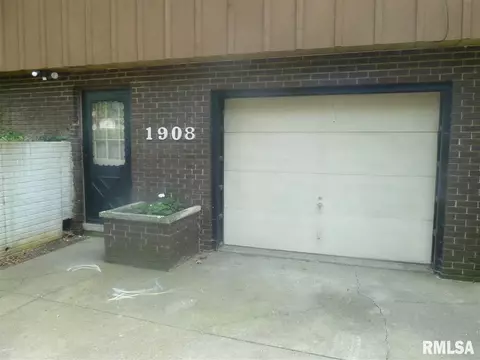 1908 E Knox, Peoria, IL 61614 photo 2