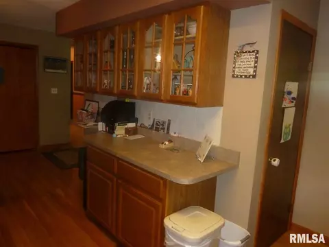 1908 E Knox, Peoria, IL 61614 photo 11