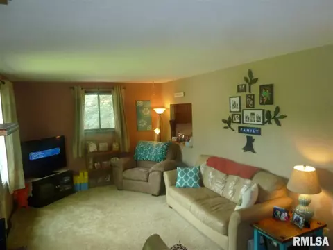 1908 E Knox, Peoria, IL 61614 photo 5