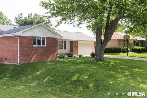 120 Pieper Cir, Delavan, IL 61734 photo 3