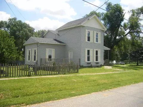 200 E 5th, Vermont, IL 61484 photo 1