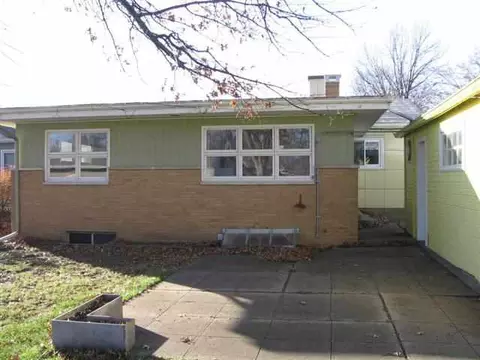 309 S Edwards Rd, Macomb, IL 61455 photo 4