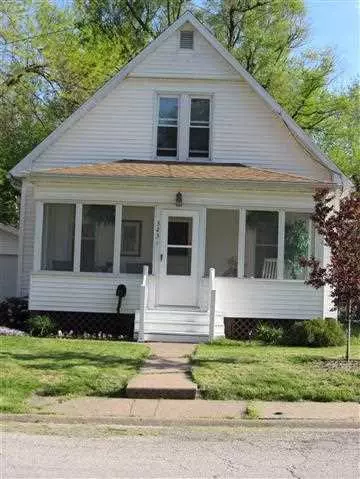 323 W Mcdonough St, Macomb, IL 61455 photo 2