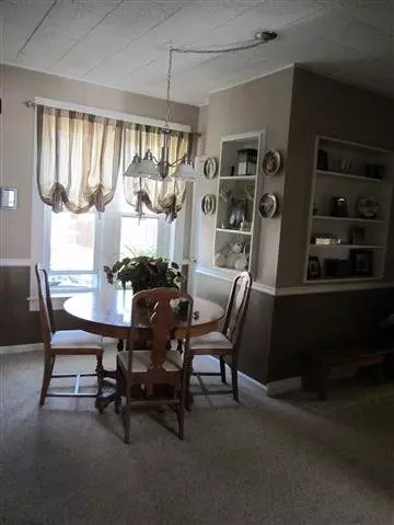 323 W Mcdonough St, Macomb, IL 61455 photo 10