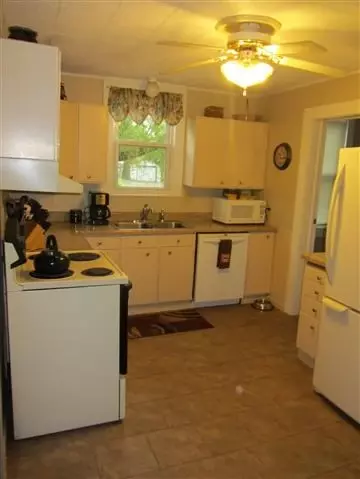 323 W Mcdonough St, Macomb, IL 61455 photo 11