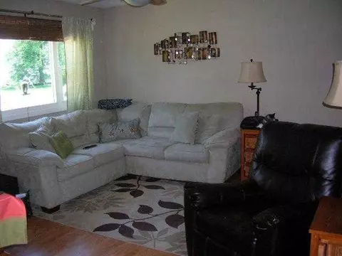 1021 E Ash St, Macomb, IL 61455 photo 3