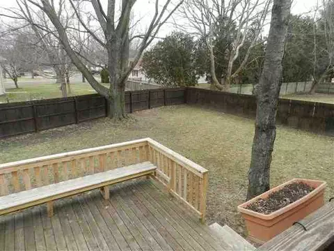 112 Doe Run, Macomb, IL 61455 photo 14