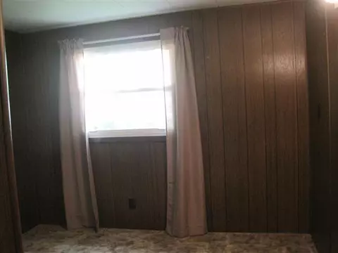 124 James Dr, Macomb, IL 61455 photo 7