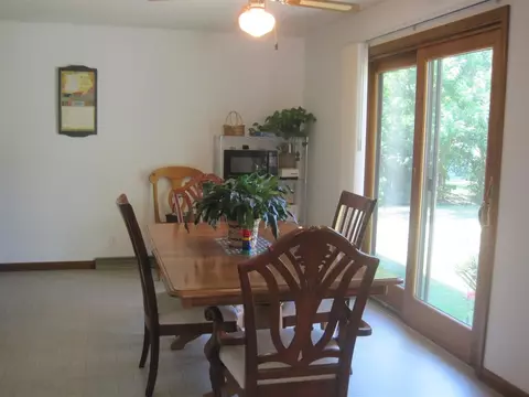 1112 Bobby Ave, Macomb, IL 61455 photo 10