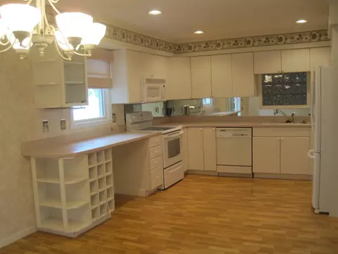 155 Arlington Dr, Macomb, IL 61455 photo 4