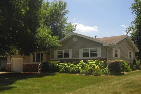 1297 Rebecca Ln, Macomb, IL 61455 photo 1