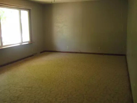 1297 Rebecca Ln, Macomb, IL 61455 photo 5