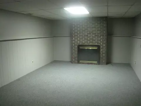 1297 Rebecca Ln, Macomb, IL 61455 photo 14