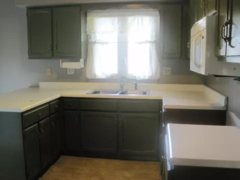 1297 Rebecca Ln, Macomb, IL 61455 photo 7